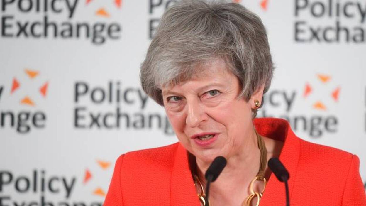 El silencio rodea al adiós definitivo de Theresa May el día de su dimisión