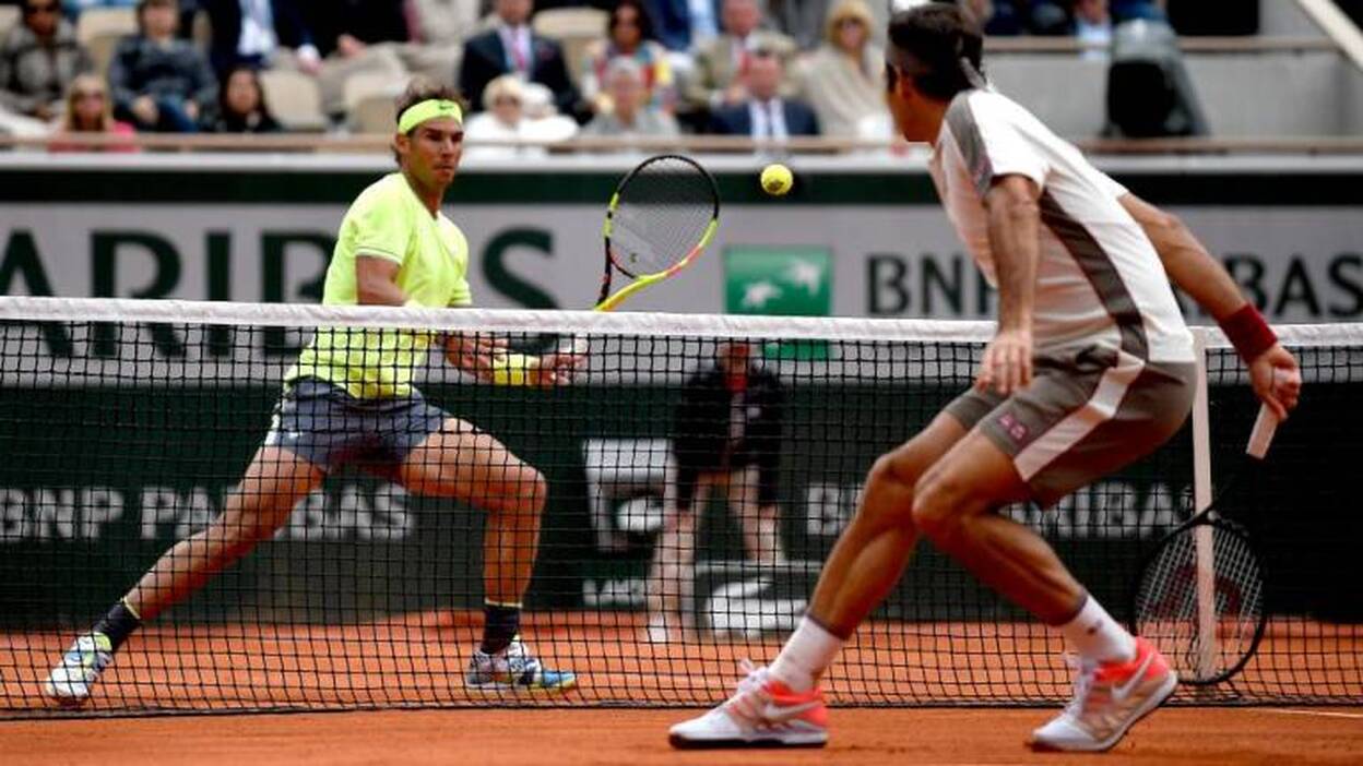 Nadal domina a Federer y jugará su duodécima final en Roland Garros