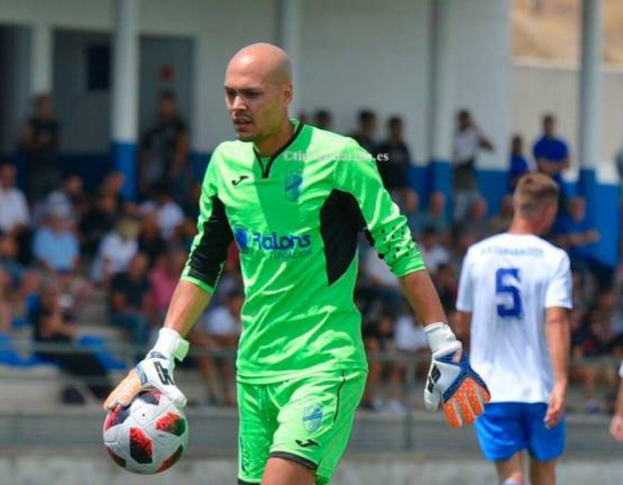 Jonay Quintana mantiene en pie al Tamaraceite en Barcelona