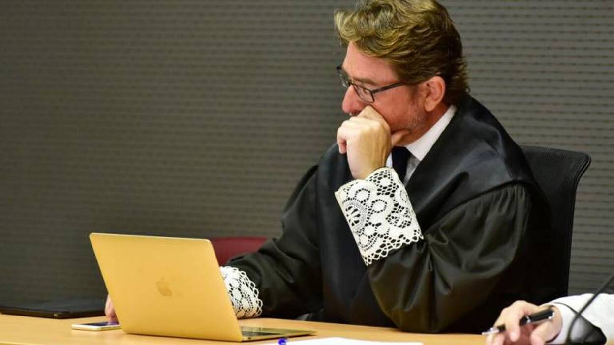 El Supremo instruirá la querella de Alba contra el juez Aguayo Mejía