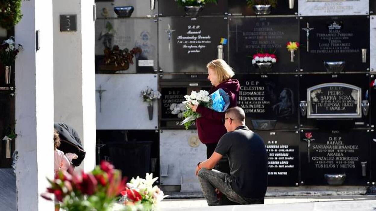 Canarias,  donde más aumentan los fallecimientos