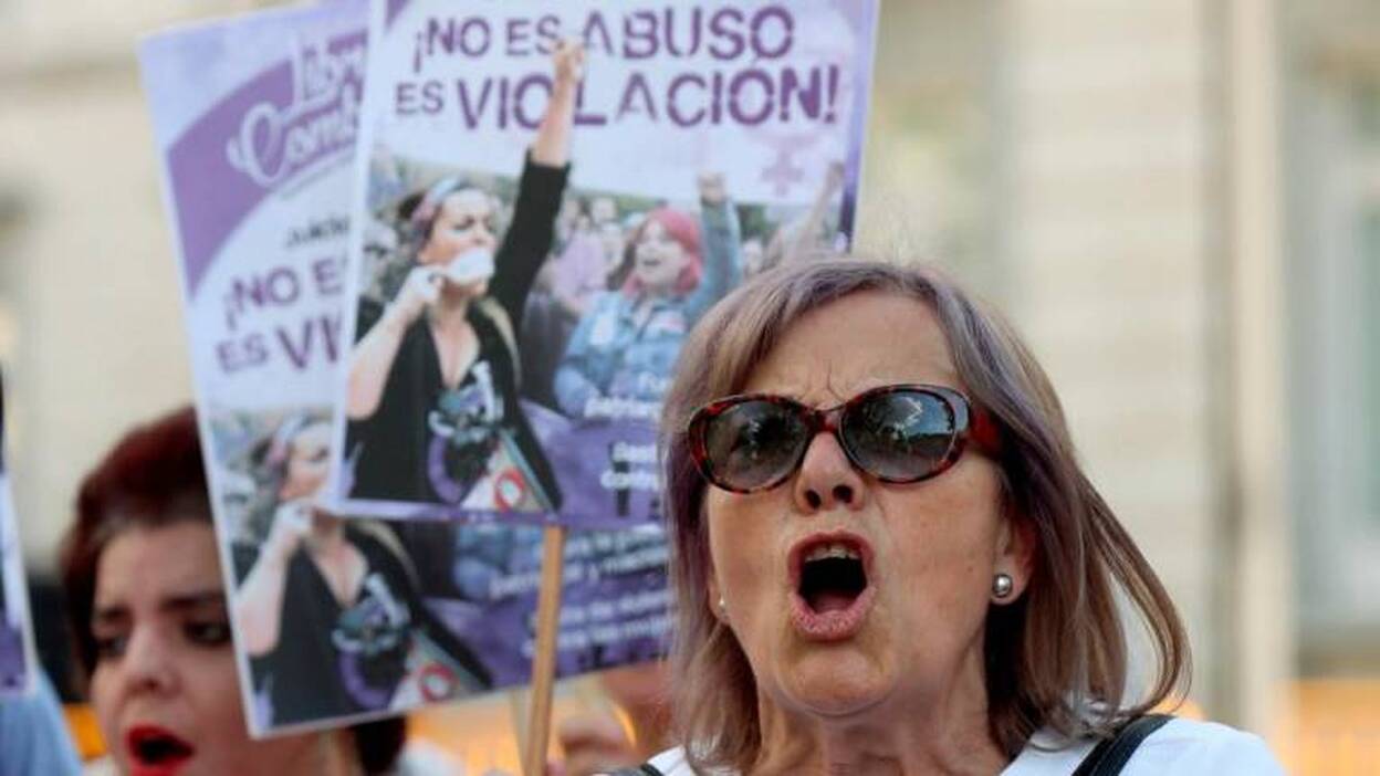 Colectivos feministas celebran en Sevilla la sentencia contra La Manada