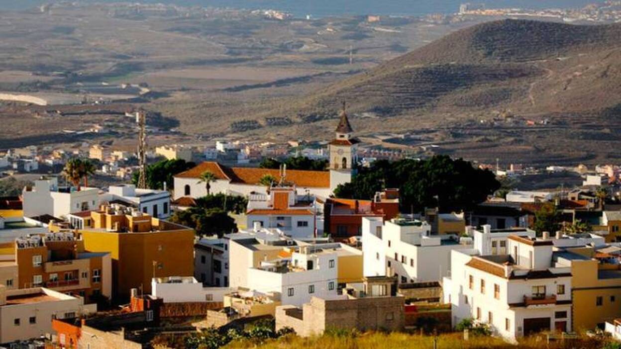 Fallece un motorista tras caer por un barranquillo en Abona