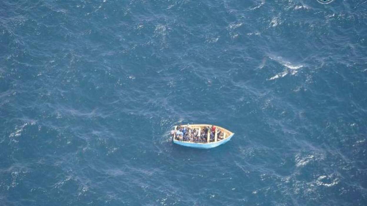 Naufraga una patera rumbo a Canarias