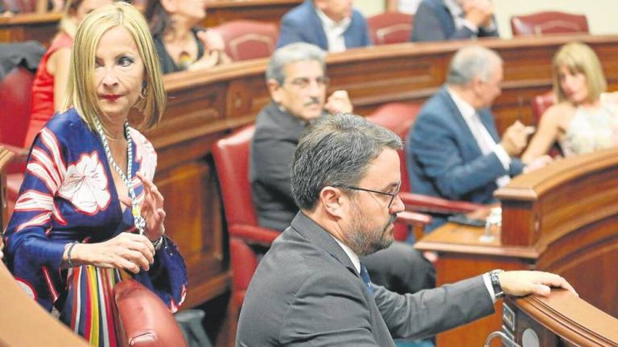 Génova aparca la crisis del PP canario