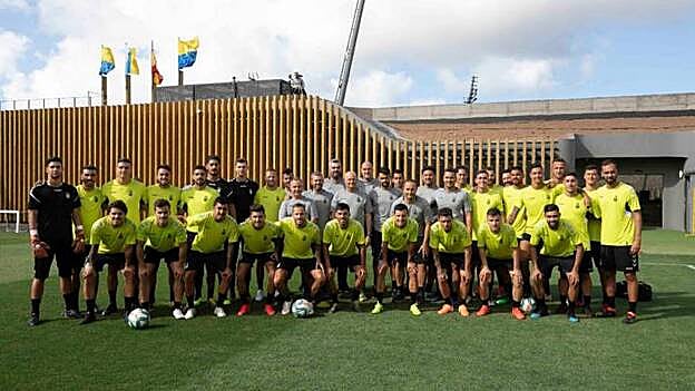 Entrenamiento en las nuevas instalaciones. /  Carlos Díaz