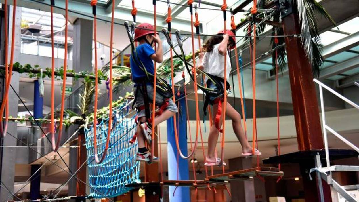 El centro comercial 7 Palmas, un parque multiaventura
