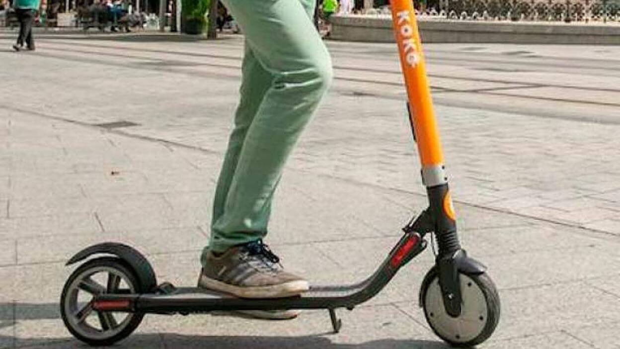 CERMI urge a regular los patinetes para que no ocupen las aceras