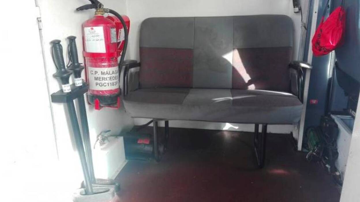 Trasladan a presos y detenidos sin cinturón de seguridad