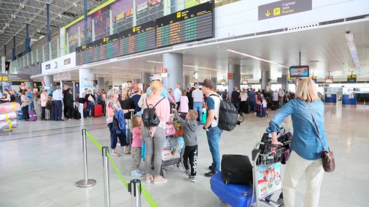 Detienen a dos hombres en Fuerteventura por falsear su documentación para volar a Dublín