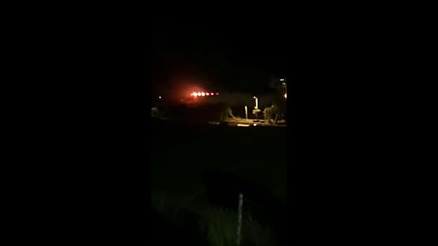 Un incendio arrasa una nave en La Aldea