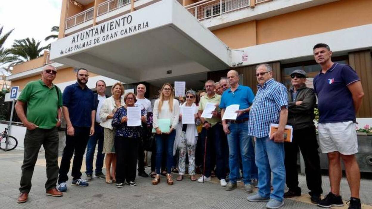 La Suerte presenta 3.300 firmas contra el recorte del futuro parque