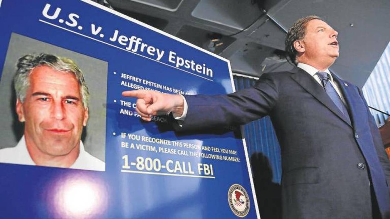 Jeffrey Epstein, acusado de explotación sexual, se suicida