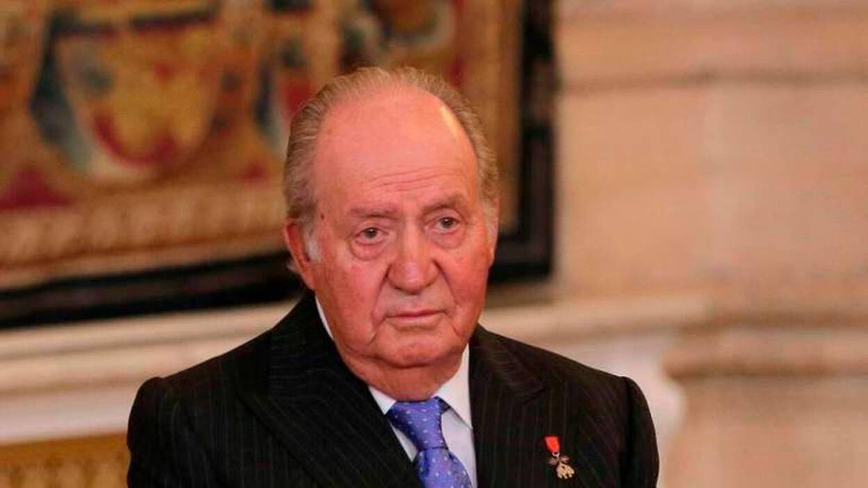 El rey Juan Carlos evoluciona satisfactoriamente y seguirá aún en la UCI
