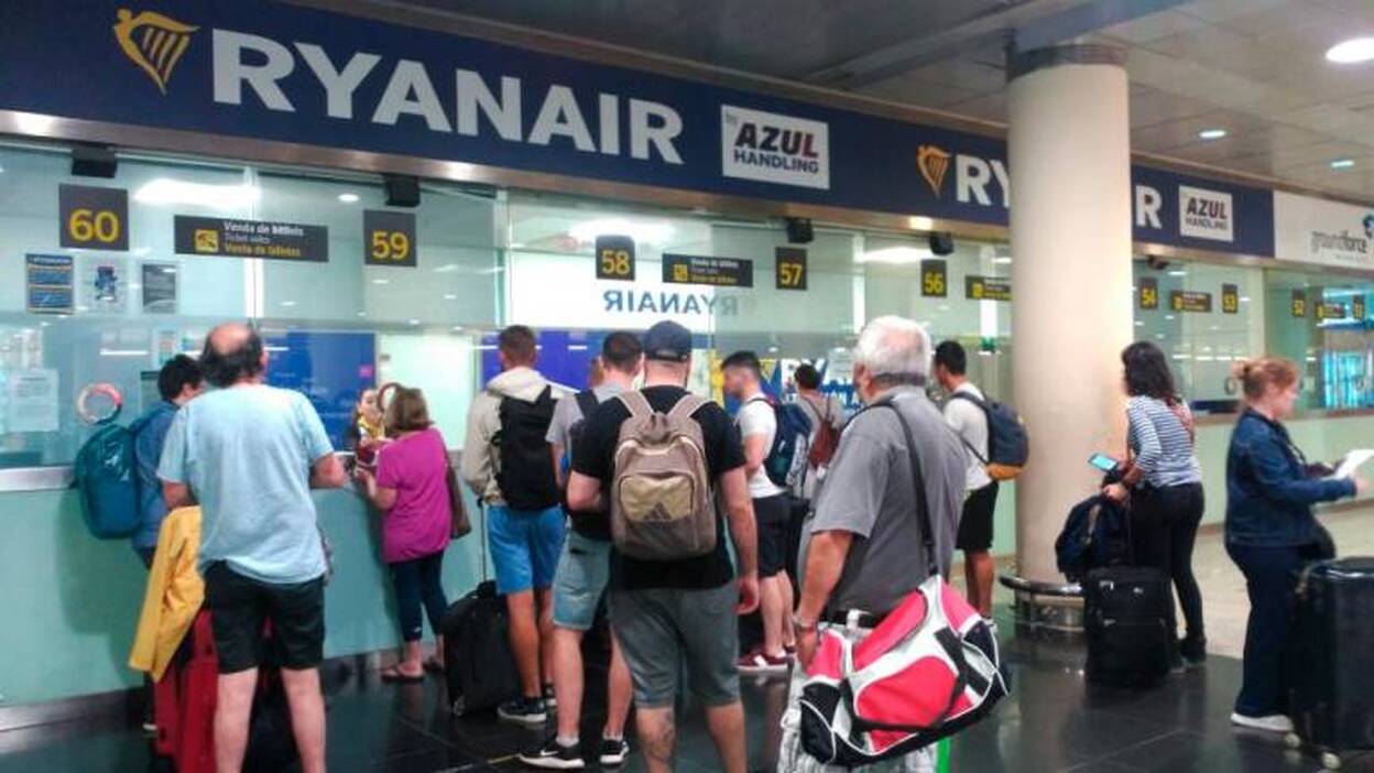 La huelga en Ryanair transcurre en Canarias sin incidencias al cumplirse los servicios mínimos