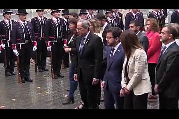 El himno de España ‘inunda’ el acto de Torra en la Diada