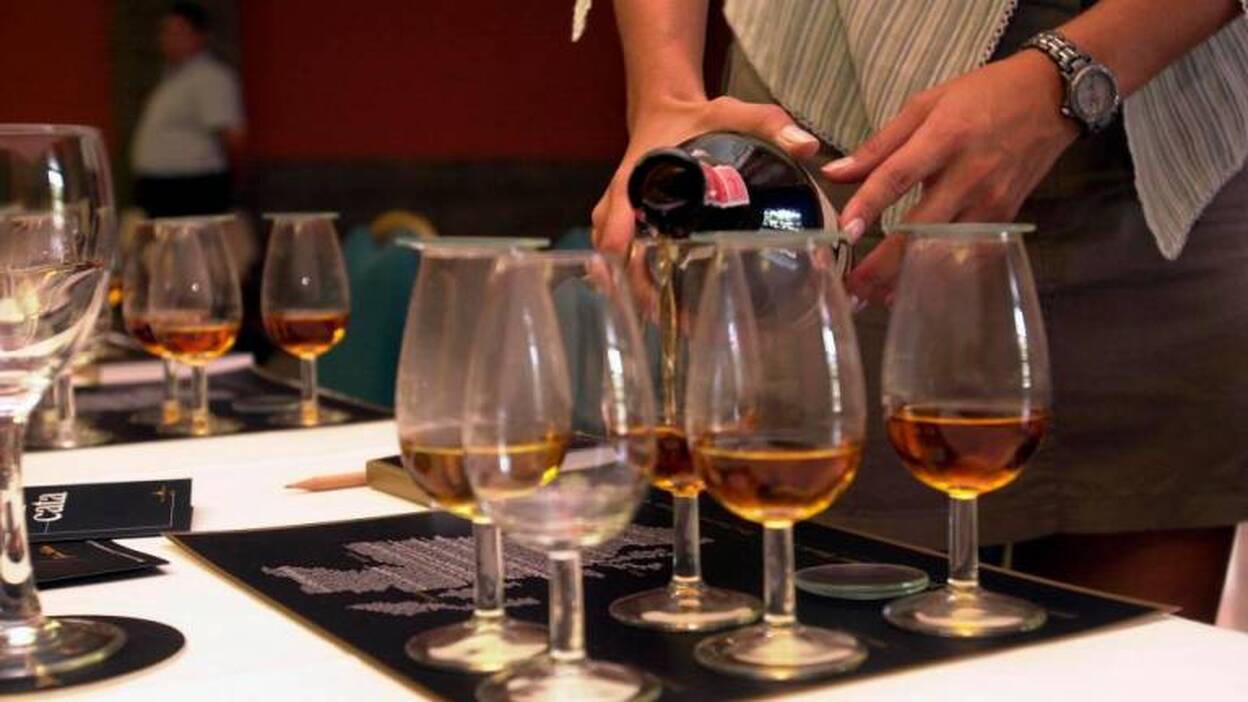 Piden siete años de cárcel por estafar 153.000 euros de whisky y vino