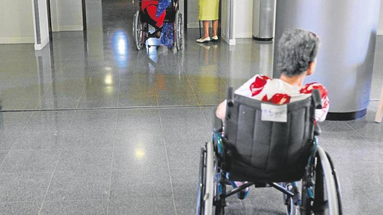 5.228 canarios vegetan en una «lista oculta» a la espera de la Dependencia