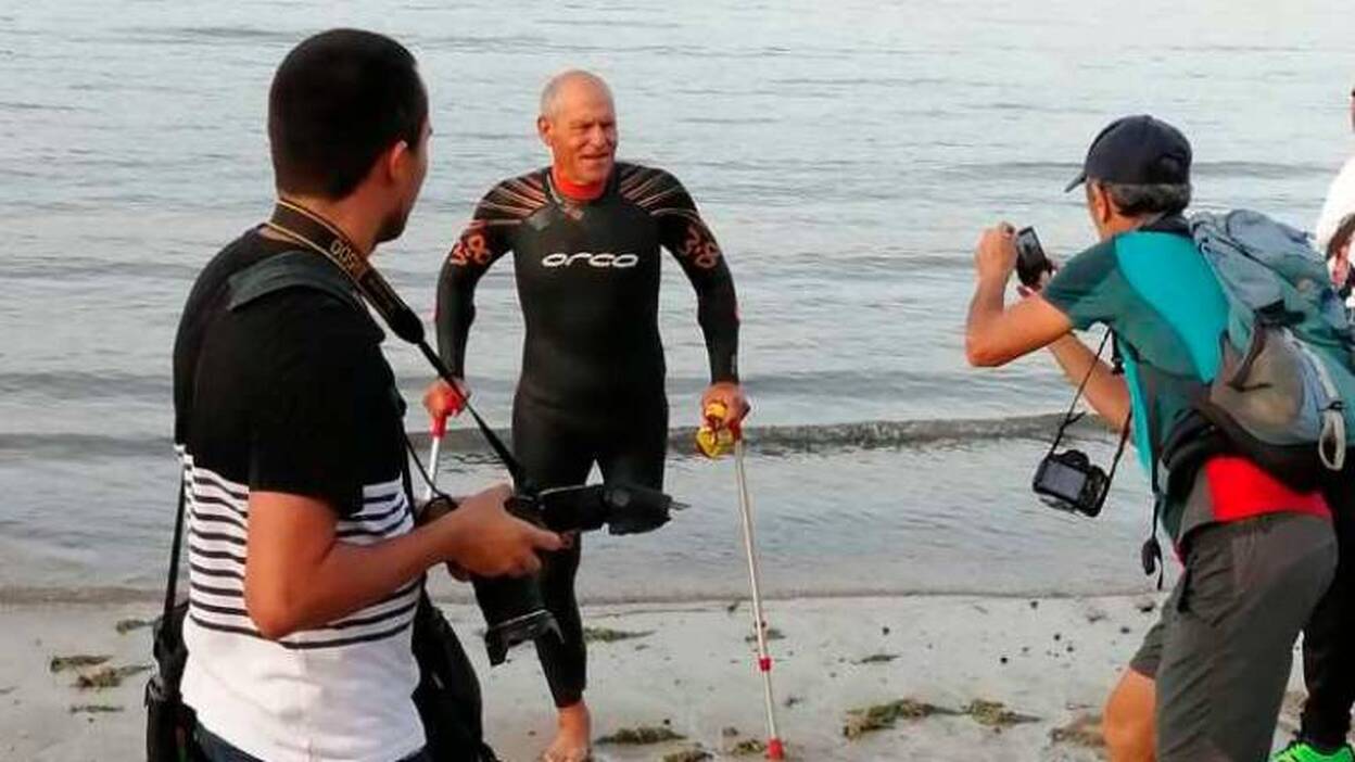 Fallece Carmelo Santana en su vuelta a nado por Gran Canaria