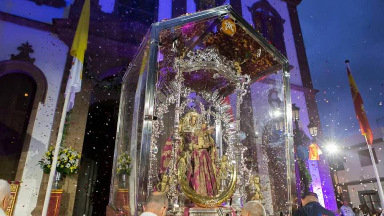 Galería de fotos de la Virgen del Pino en Agaete