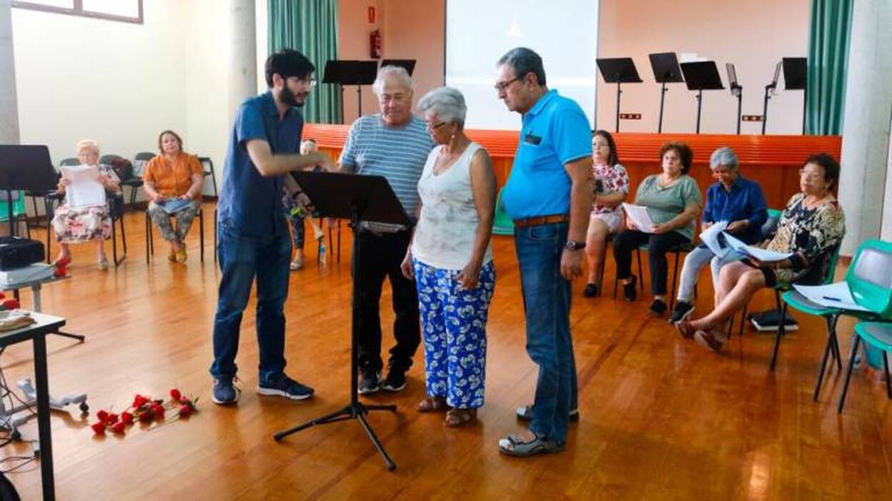 Mayores de la isla, actores por un día en ‘Entre versos y Marsillach’