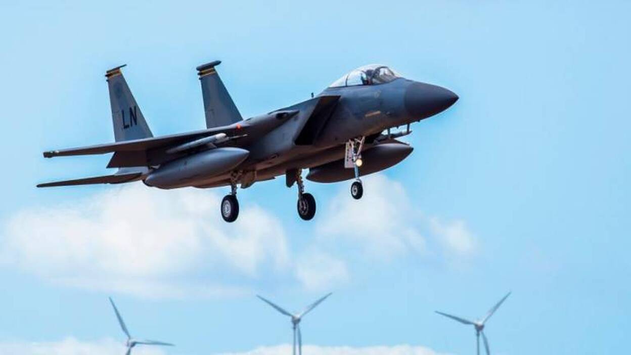 El Ocean Sky 2019 surca los cielos de Canarias