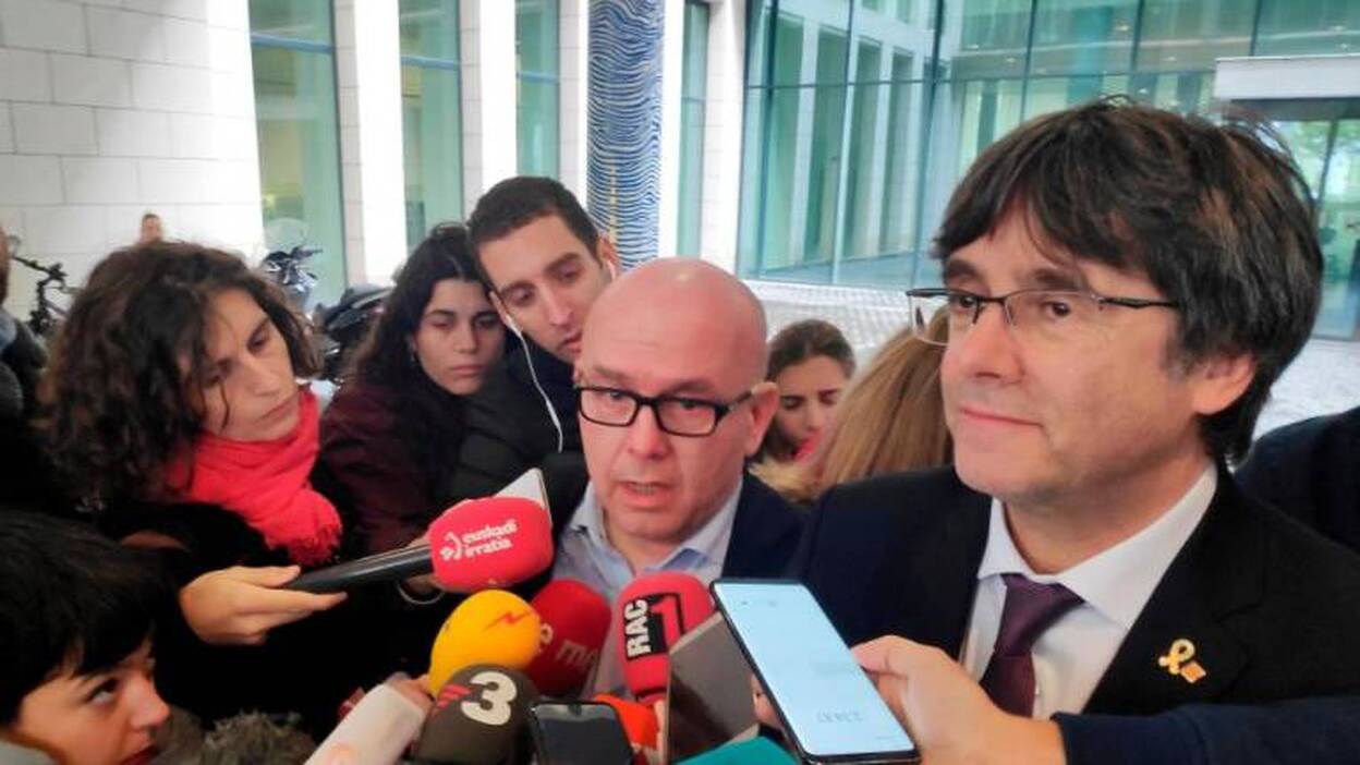 Registran la casa del abogado de Puigdemont por blanqueo de dinero