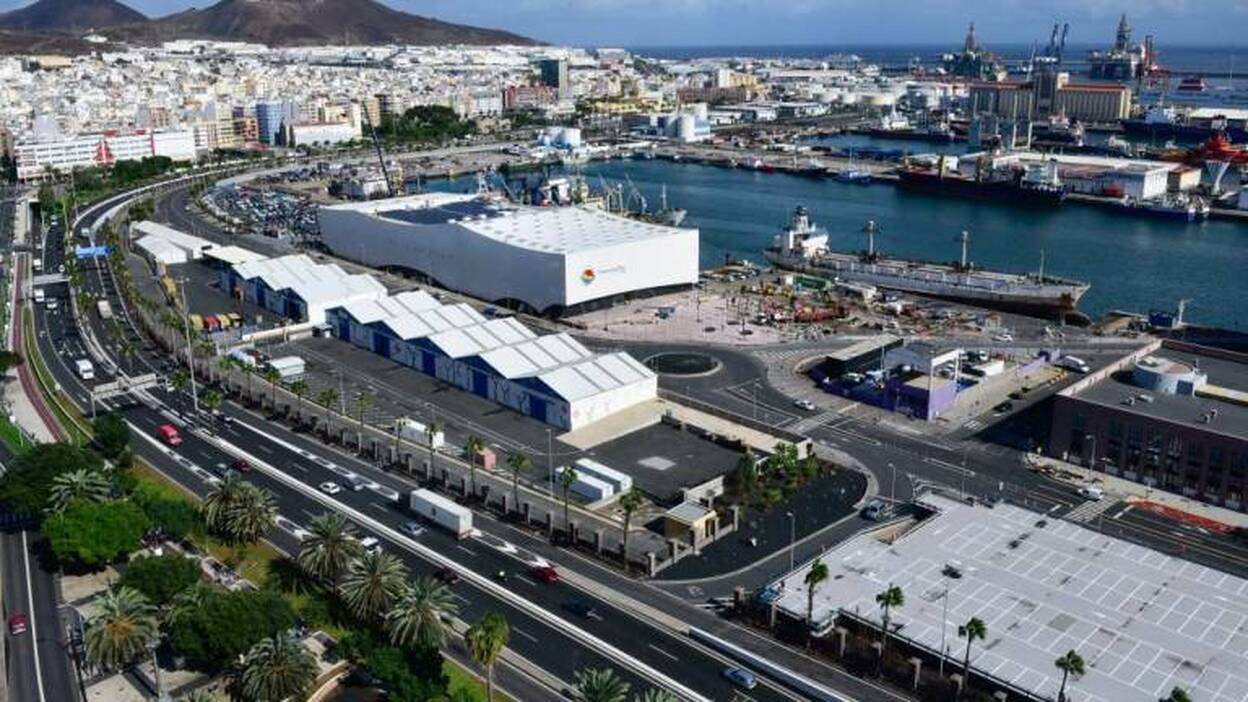 Urbanismo congela el astillero junto al acuario