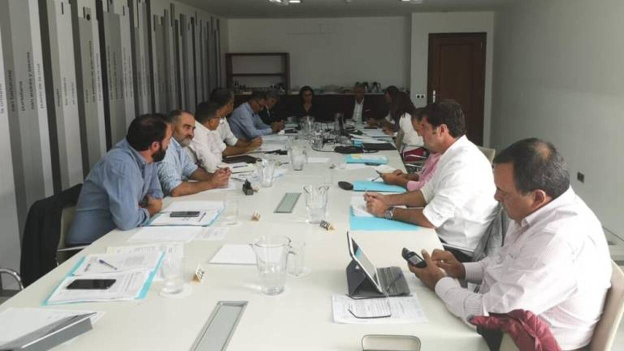 Los alcaldes se niegan a ceder el IGIC y los cabildos también se resisten