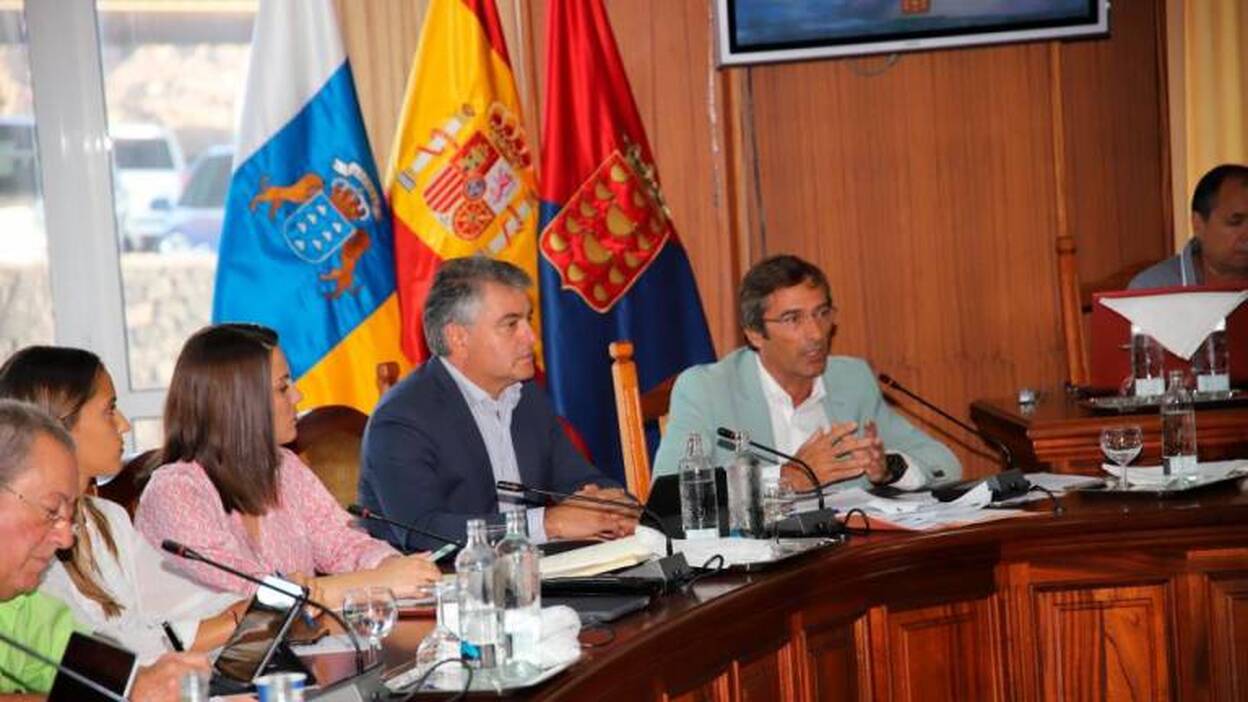 CC rechaza que Carlos Espino no comparezca en el pleno cabildicio