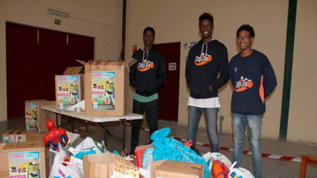 Recogen juguetes para familias con pocos recursos de Guinea Ecuatorial