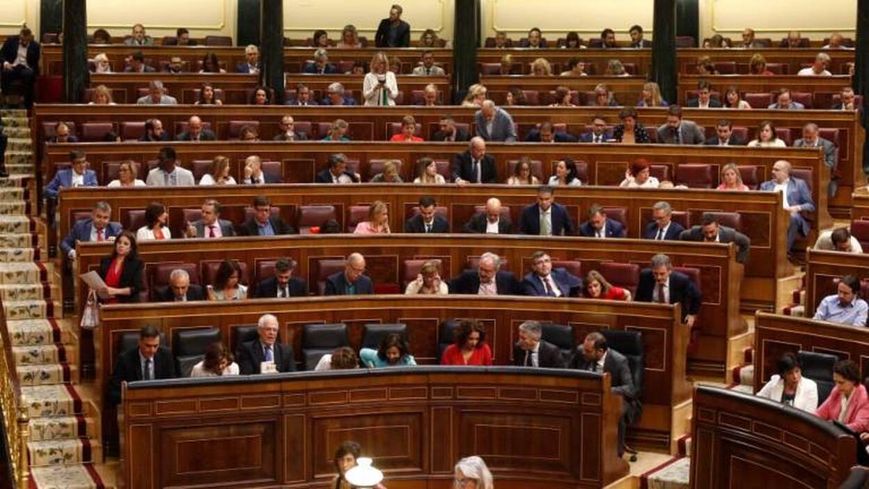 El nuevo Gobierno tendría tres Vicepresidencias con Iglesias, Calviño y Calvo