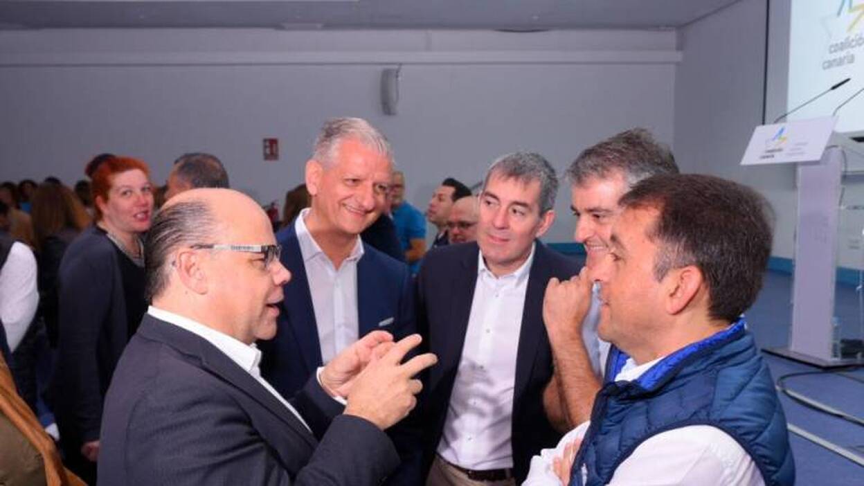 CC retrasa la negociación con el PSOE