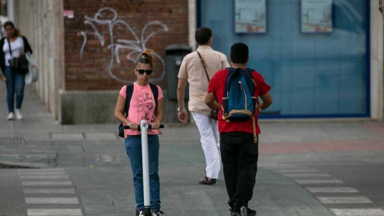 Aprenda a circular con patinetes eléctricos