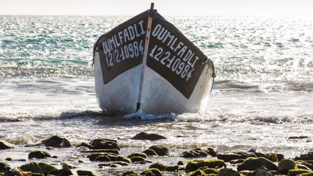 Mueren al menos 57 inmigrantes que se dirigían a Canarias