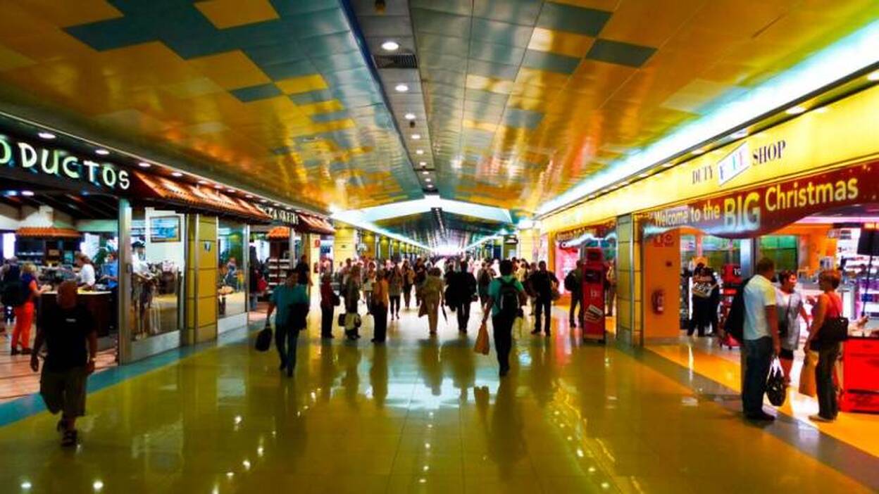 Supremo ratifica la pena a los Guardias Civiles por cohecho en el aeropuerto de Gran Canaria