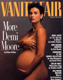 Imagen secundaria 2 - Demi Moore fotografiada el pasado mes de mayo en la gala del MET en Nueva York. La actriz, de juerga junto a segundo marido Bruce Willis y Jack Nicholson en 1998 y embarazada de su segunda hija en la icónica portada de 'Vanity Fair' en 1991. 