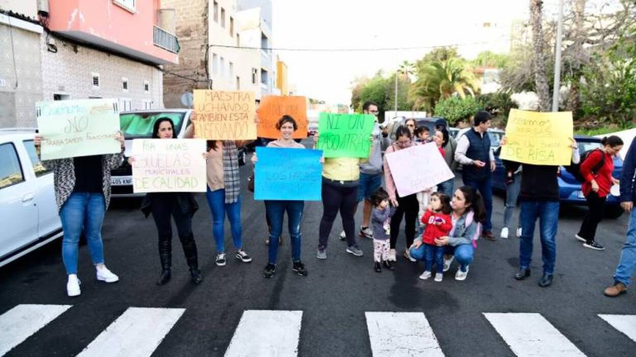 La oposición pide el rescate de las escuelas infantiles