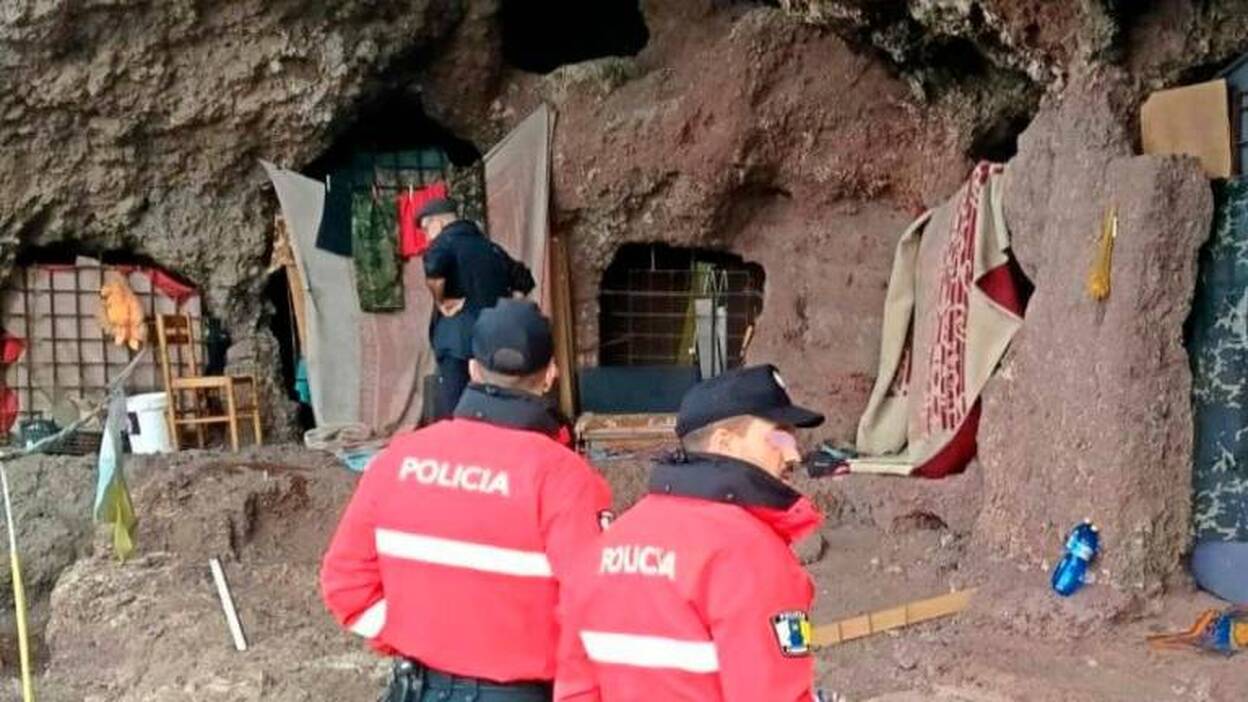 La Policía Canaria identifica a los ocupantes de la Cueva de los Canarios