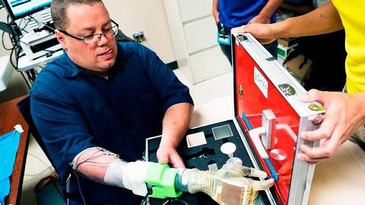 Las manos biónicas ya sienten los dedos