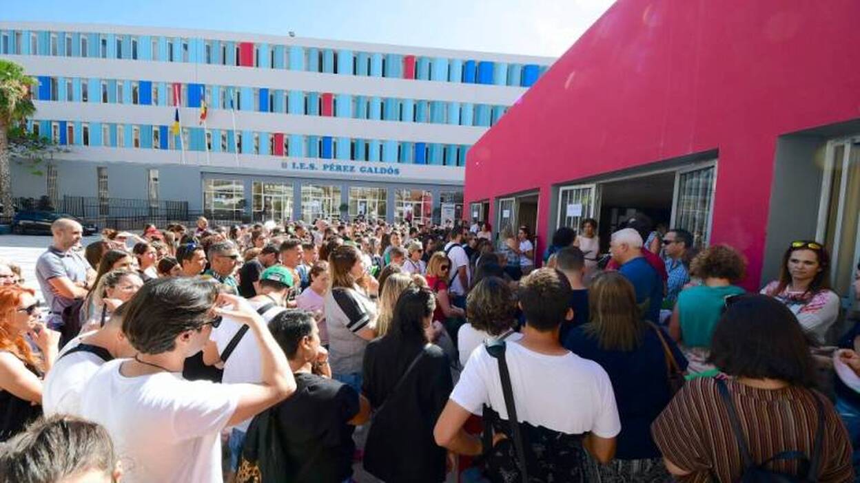 Las oposiciones seguirán adelante en grupos reducidos