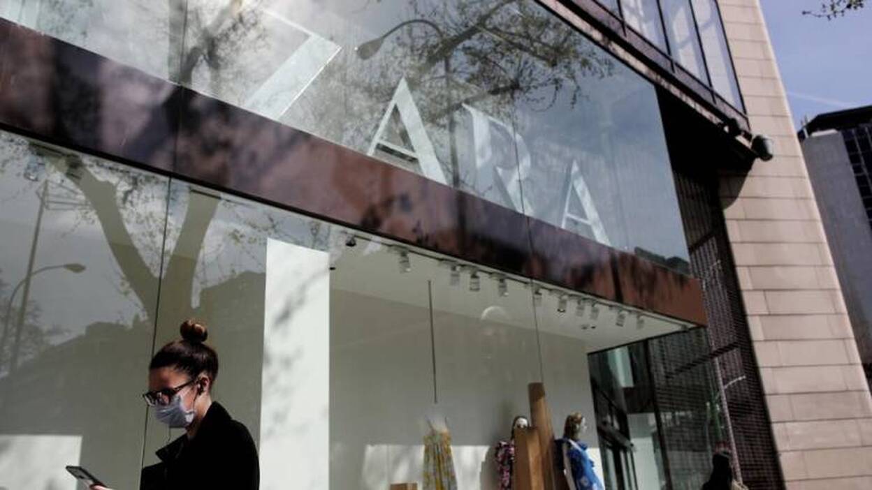 Inditex estudia un ERTE para cerca de 40.000 empleados
