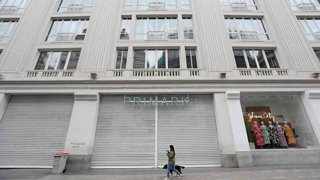 Primark cierra todas sus tiendas y cancela los pedidos