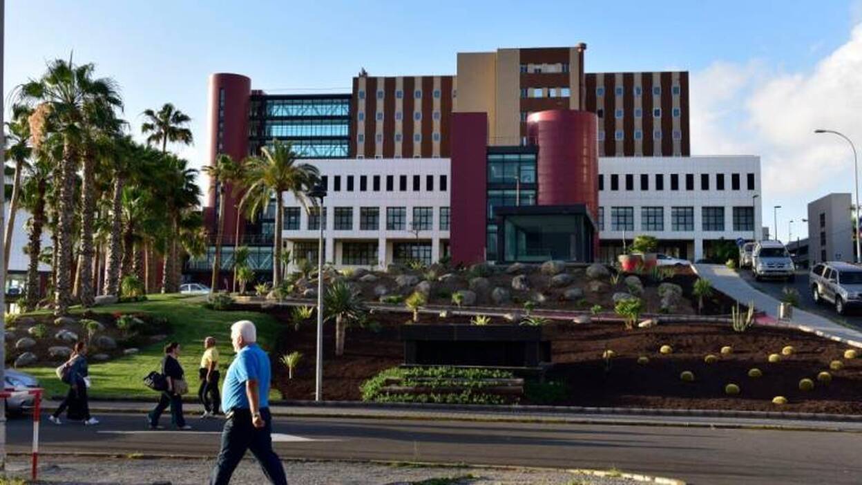 Nace el primer bebé de una madre contagiada por coronavirus en Canarias