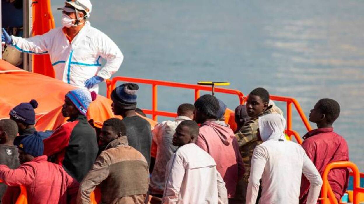 Llega una patera con 37 personas a Arguineguín