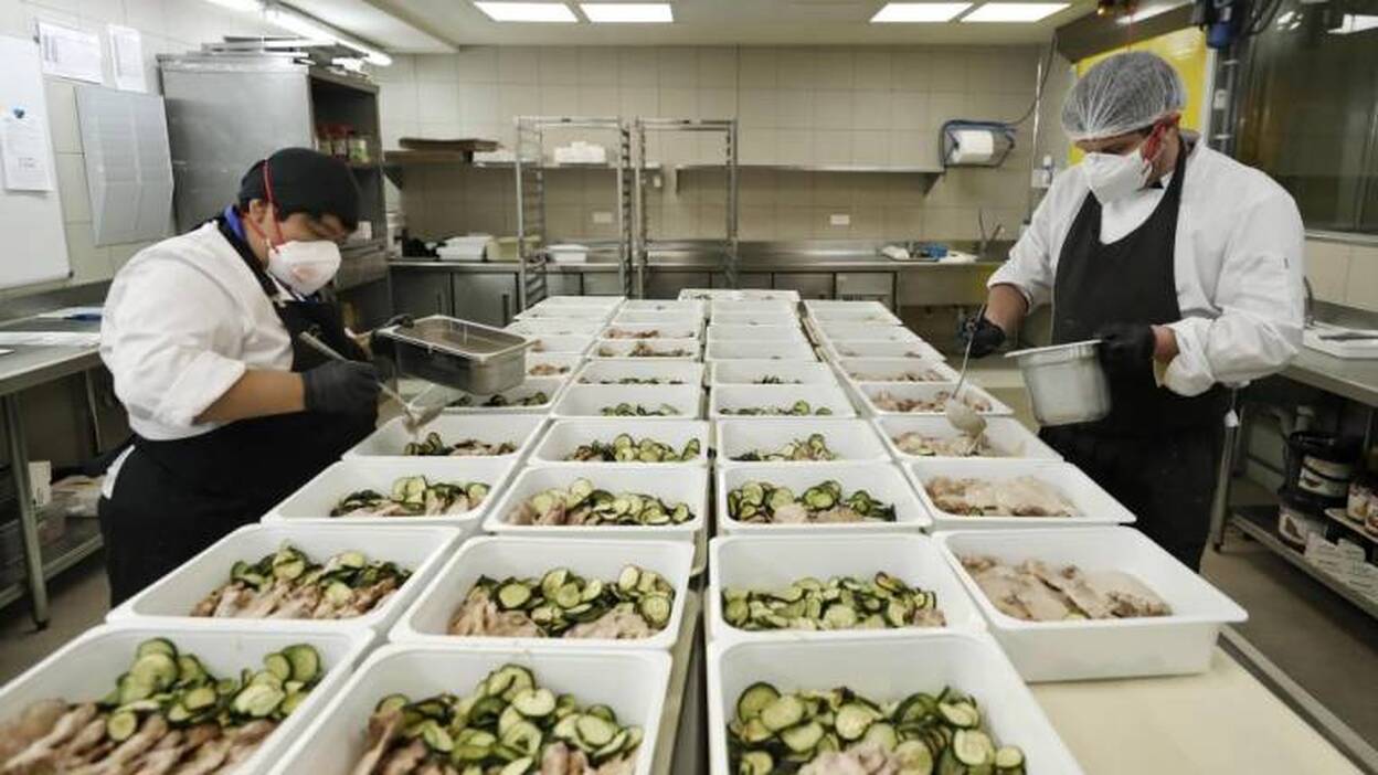 Críticas de la patronal a la "precipitación" en el parón económico