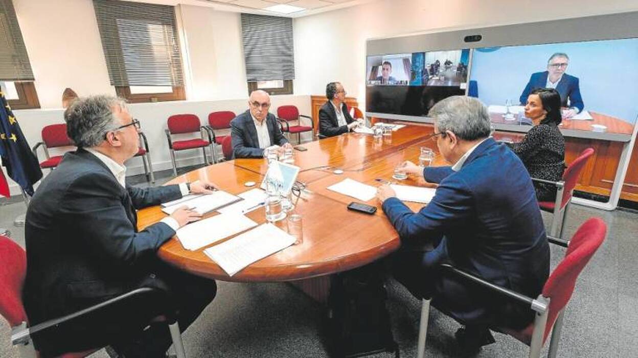 Torres mantiene el apoyo de los partidos con la única excepción del PP