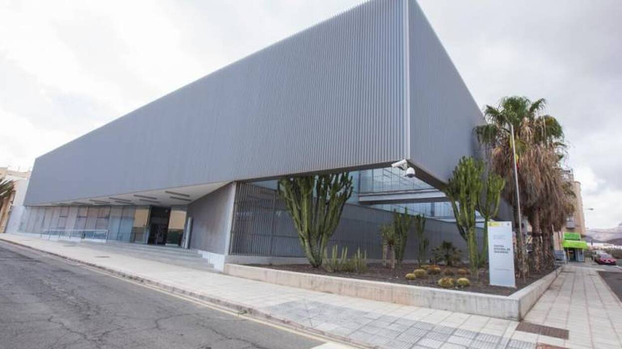 Detenido por un delito contra la seguridad vial en Vecindario