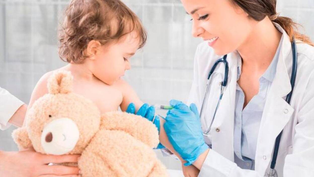 Instan a no retrasar las vacunas de los hijos