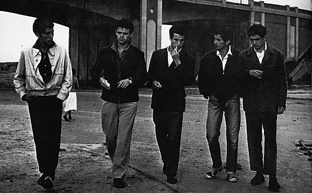 Un fotograma de 'Los golfos'.